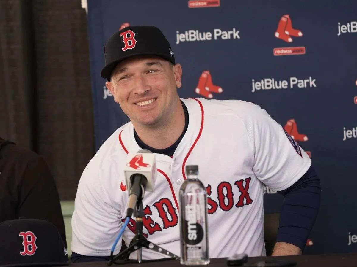 Alex Bregman reveló las razones para firmar por Boston