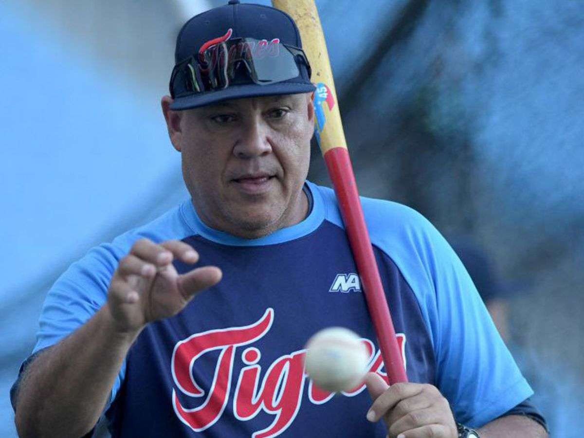 Pericos de Puebla suman a tres venezolanos al cuerpo técnico