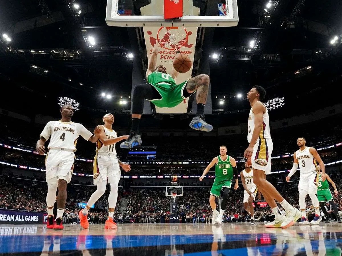 Tatum y Brown opacaron la noche de Trey Murphy III