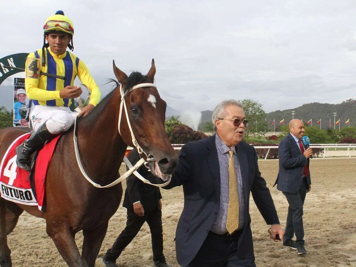 Jhonatan Aray con montas de lujo