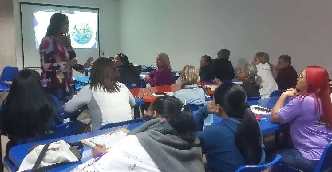 Femsur en Lara planificó agenda formativa para circuitos comunales