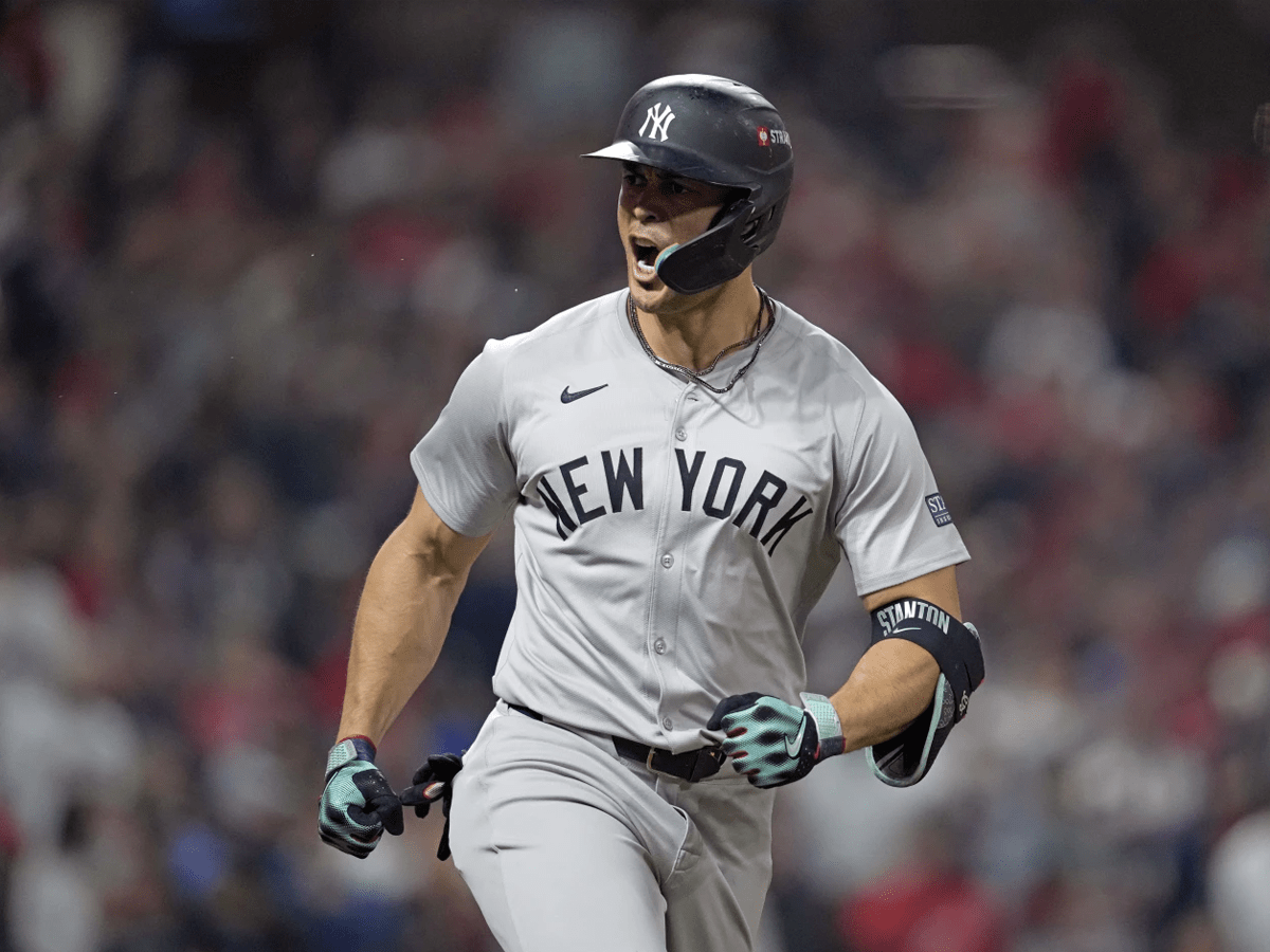 Giancarlo Stanton es duda para el Opening Day