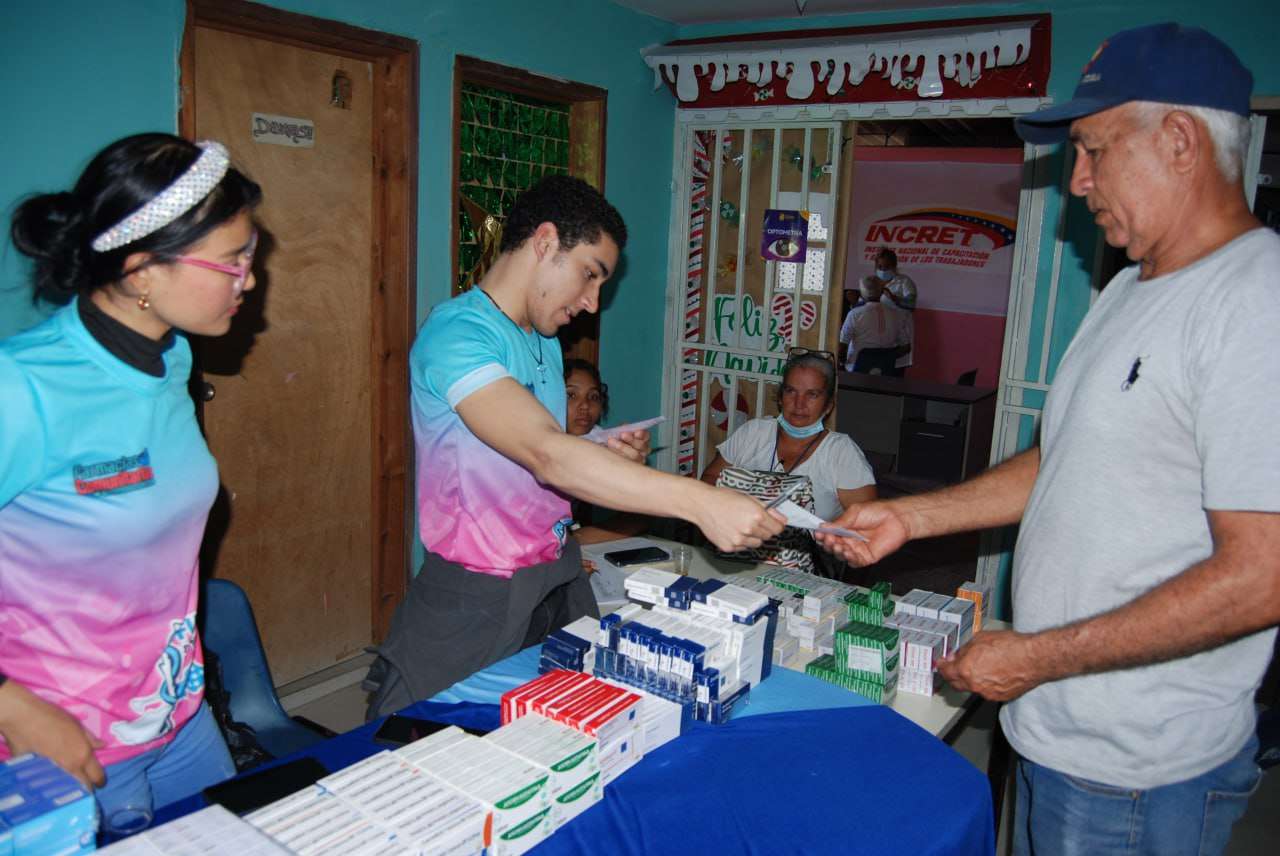 300 adultos mayores recibieron atención médica en Cumaná