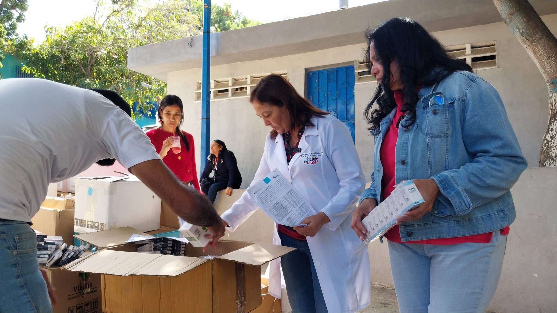 Refuerzan red hospitalaria de La Guaira con más de 150.000 insumos