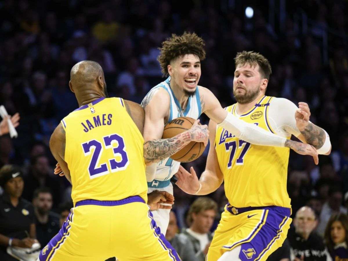 Los Hornets sorprenden y dan estocada a los Lakers