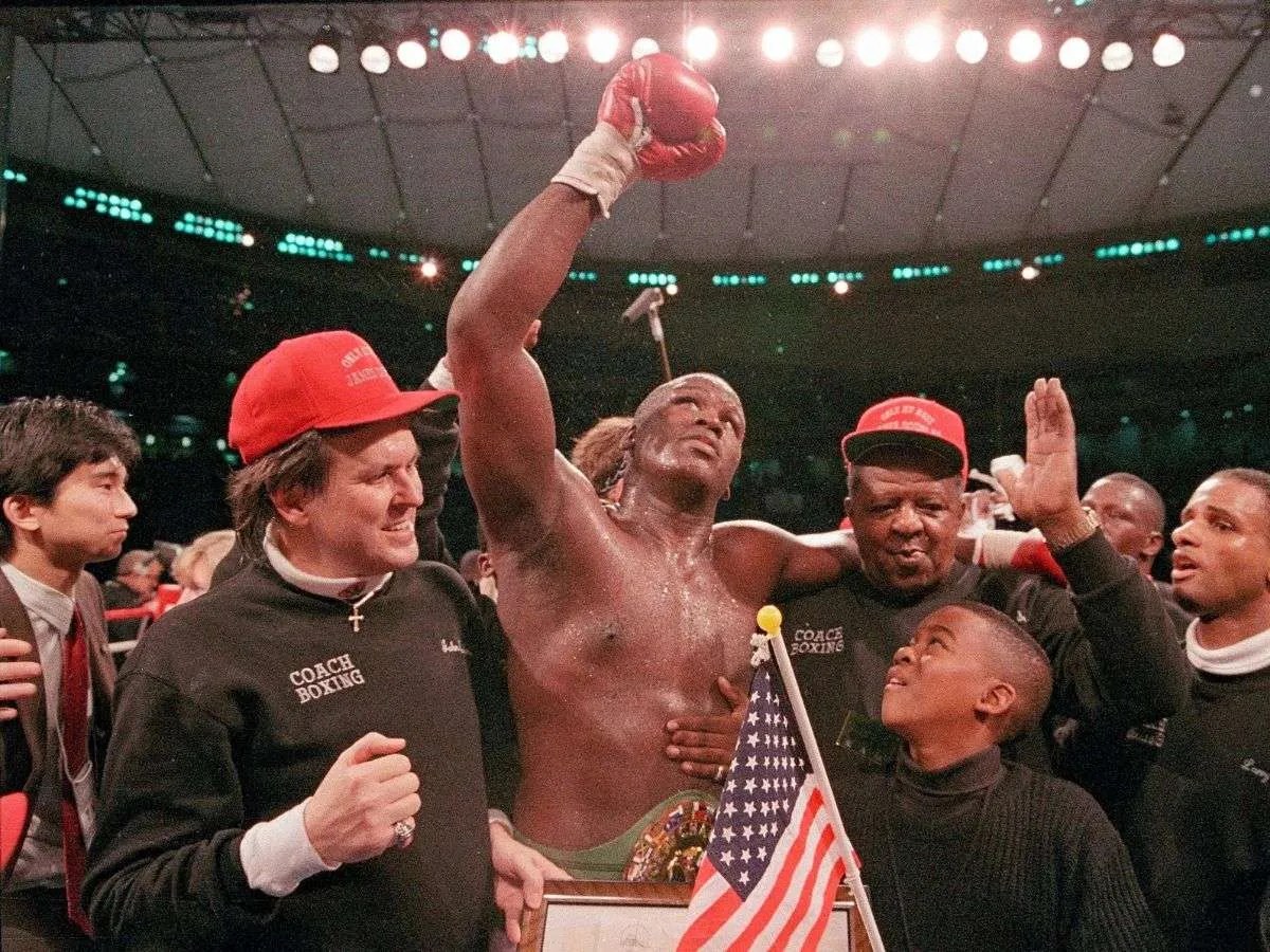 Mike Tyson se estrelló ante Douglas hace 35 años