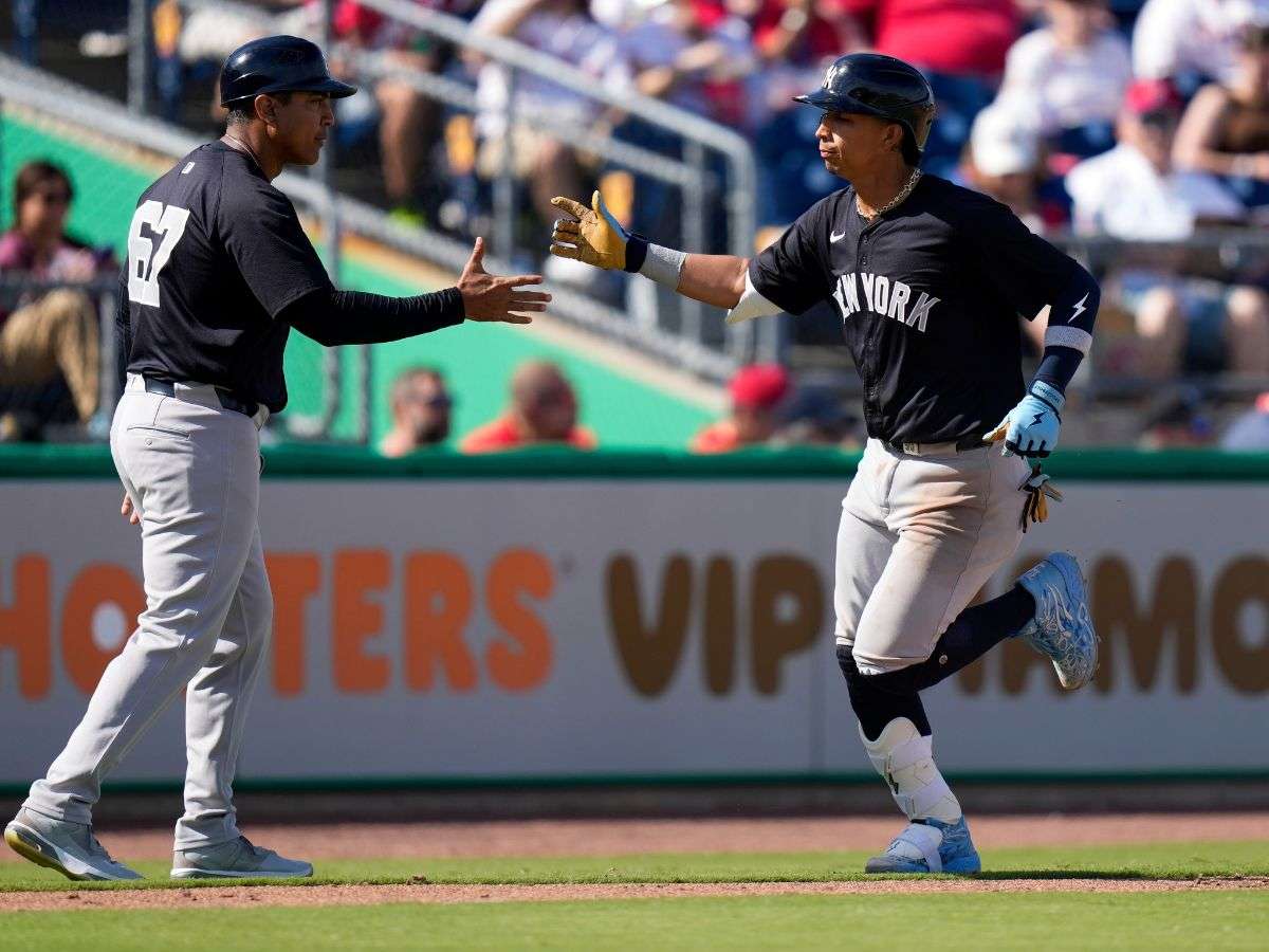 Oswaldo Cabrera se fue para la calle frente a Phillies