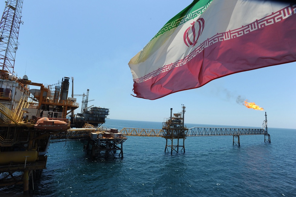EEUU anuncia sanciones financieras a una red de entrega de petróleo iraní hacia China