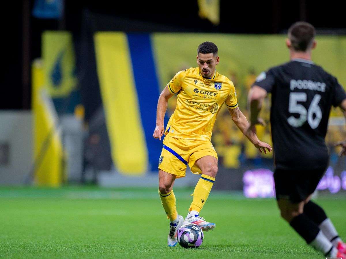 Renné Rivas sigue brillando con Al-Taawon