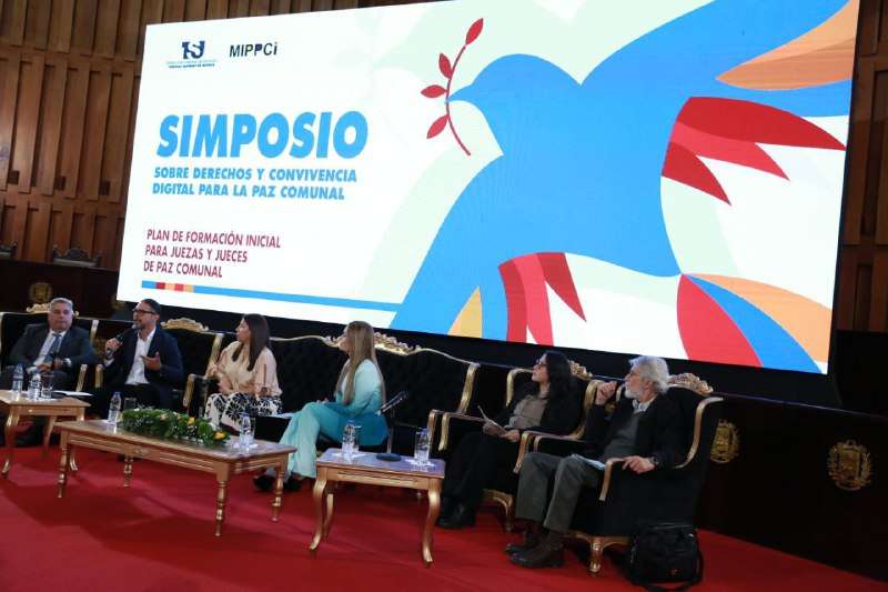 Jueces de paz reciben formación sobre Derecho y convivencia digital