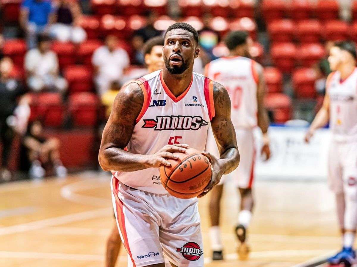Tony Farmer es el primer importado de Marinos