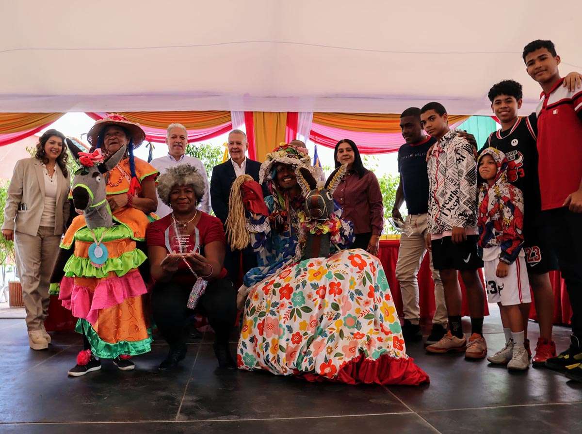 Petareños piden rescatar la historia verdadera de la parroquia