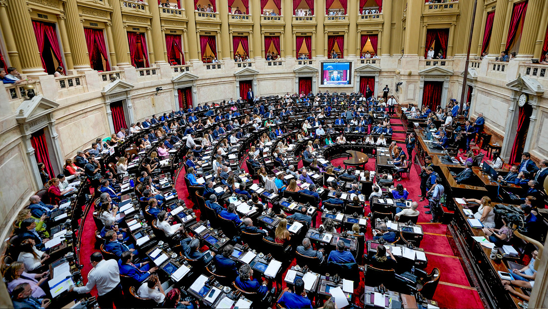 Congreso argentino podría investigar a Milei por caso de la criptomoneda