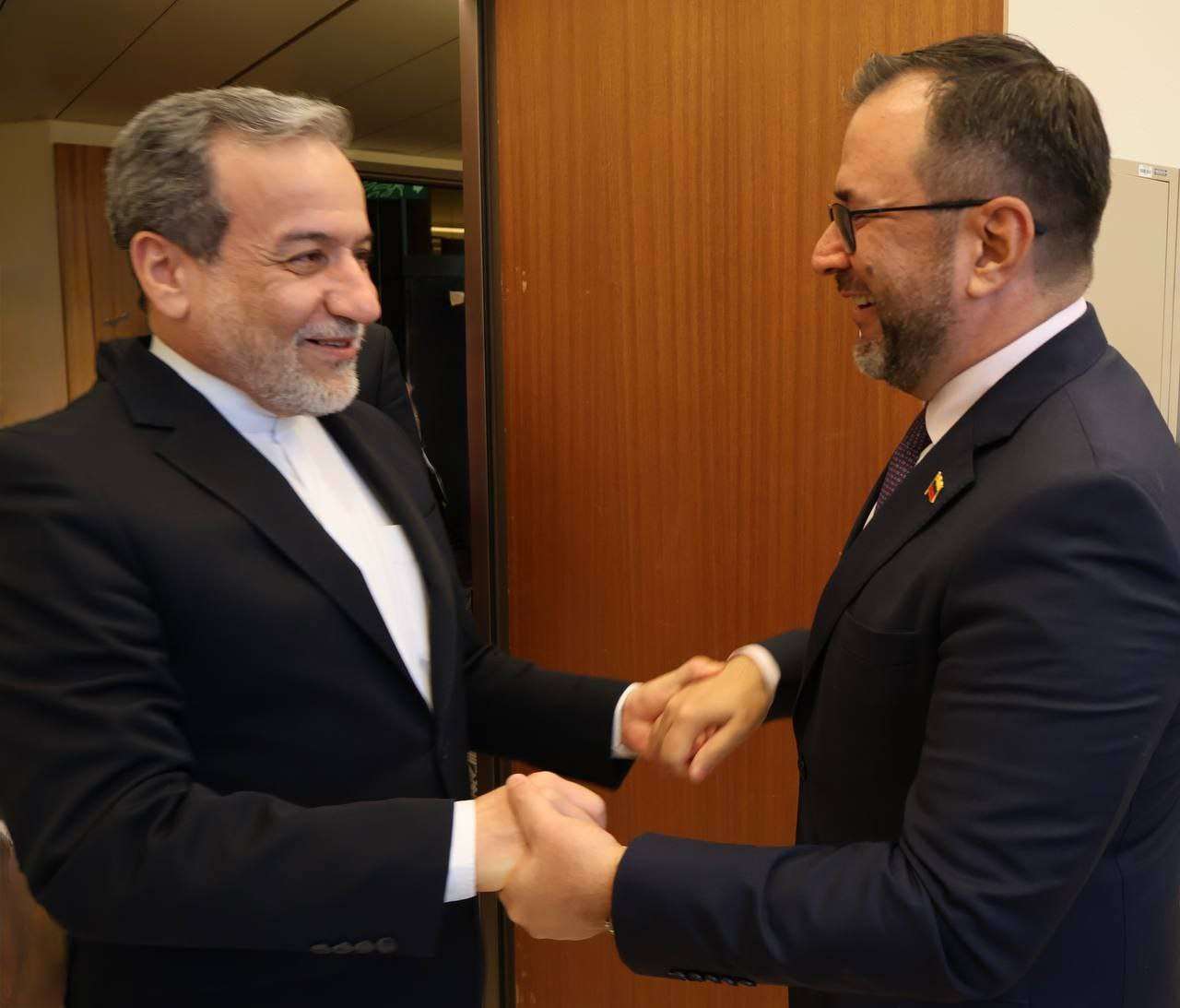 Venezuela revisa acuerdos con Irán y Nigeria