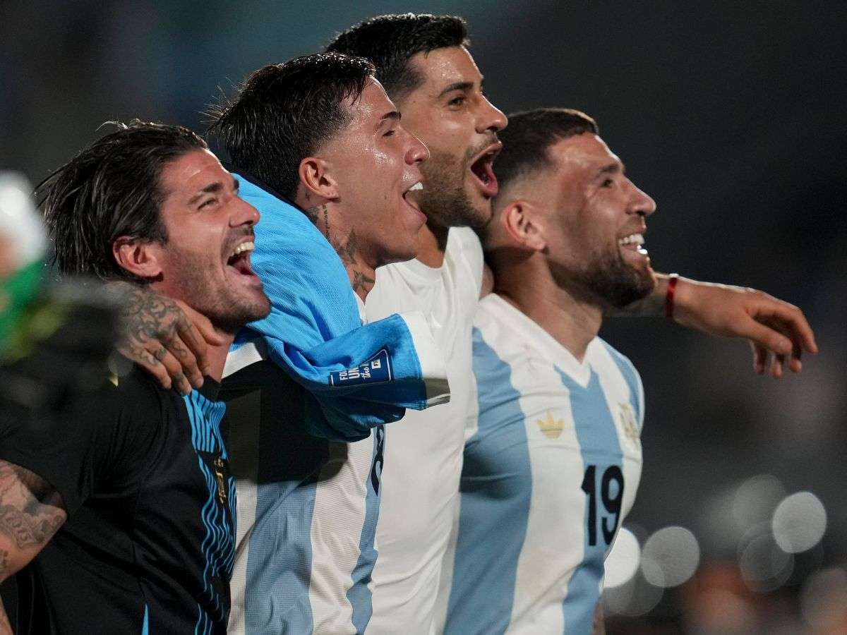 Argentina clasifica al Mundial tras empate de Uruguay