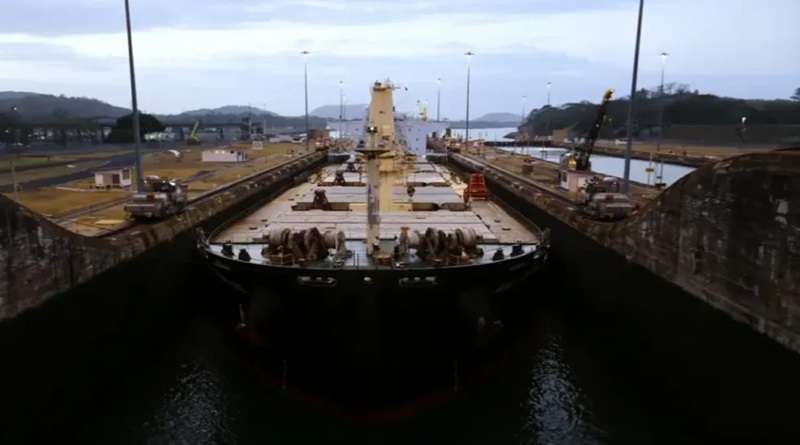 Empresa estadounidense adquiere conglomerado portuario del canal de Panamá