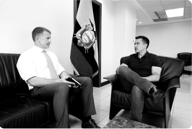 El presidente de Ecuador Daniel Novoa anuncia alianza con el mercenario Erik Prince