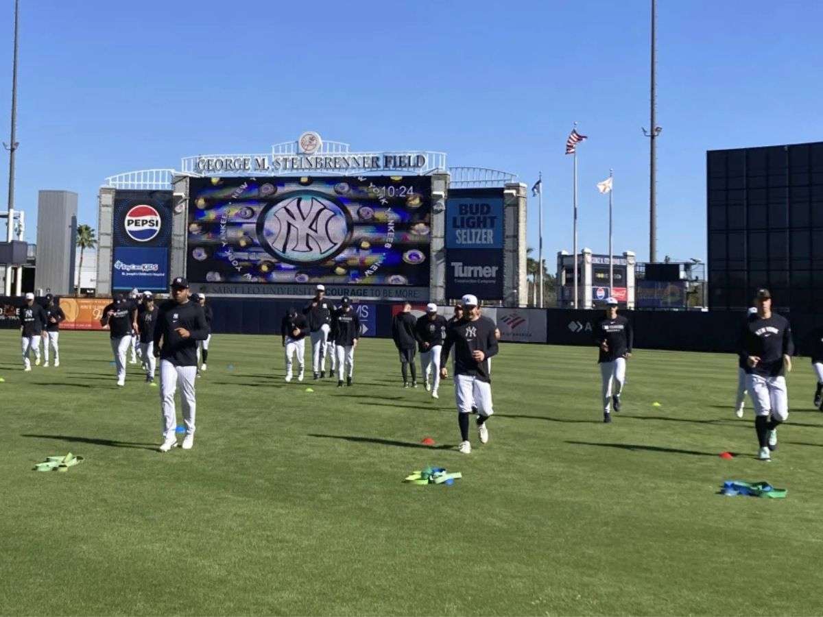 Los Yankees bajan a dos venezolanos a ligas menores
