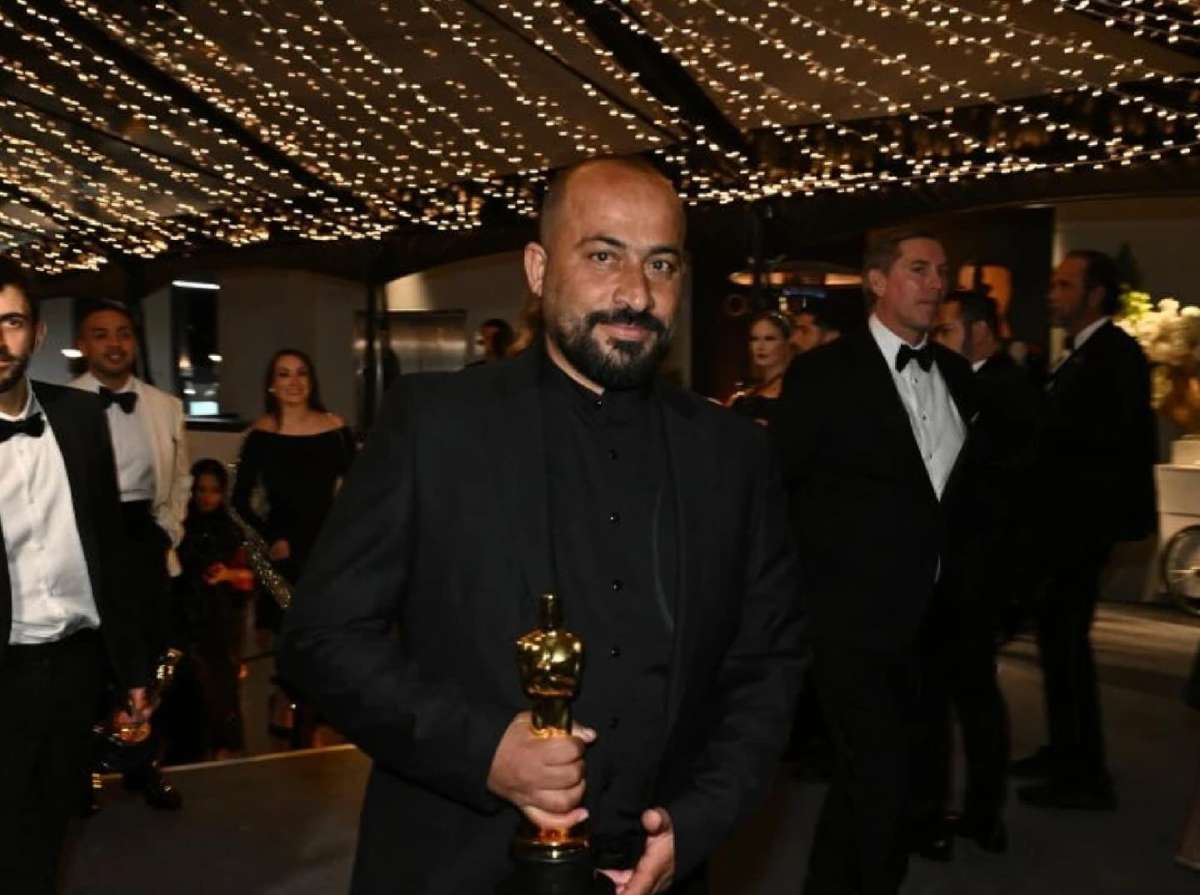 Israel libera a director palestino del Óscar tras una noche detenido