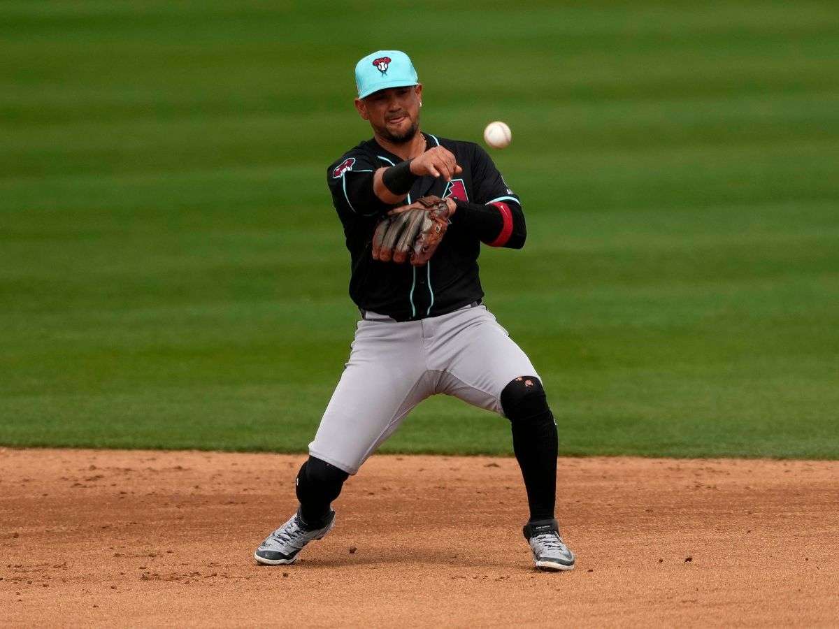 Ildemaro Vargas tiene gran opción para estar con Arizona