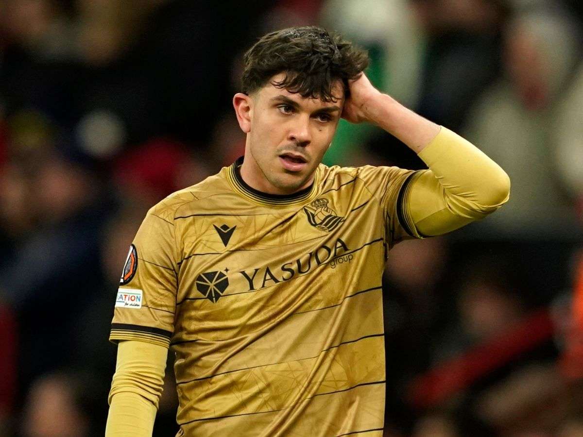 Aramburu vio la tarjeta roja en caída ante M. United