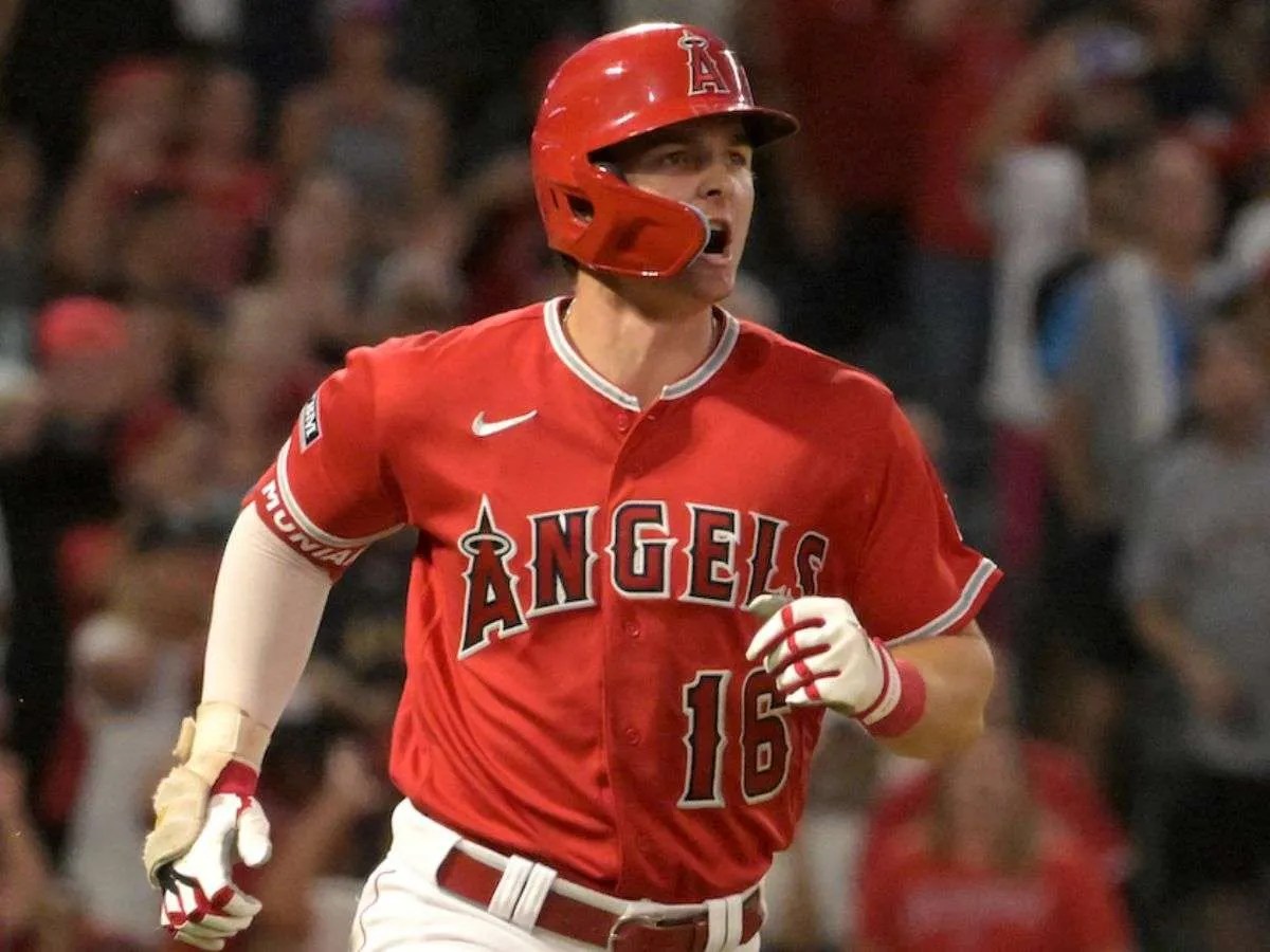 Mickey Moniak fue liberado por los Ángeles Angels