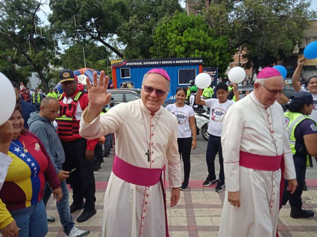 Monseñor Pablo Modesto González asume como Obispo de La Guaira