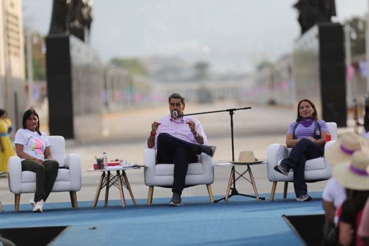 Presidente Maduro: el socialismo reivindica a la mujer