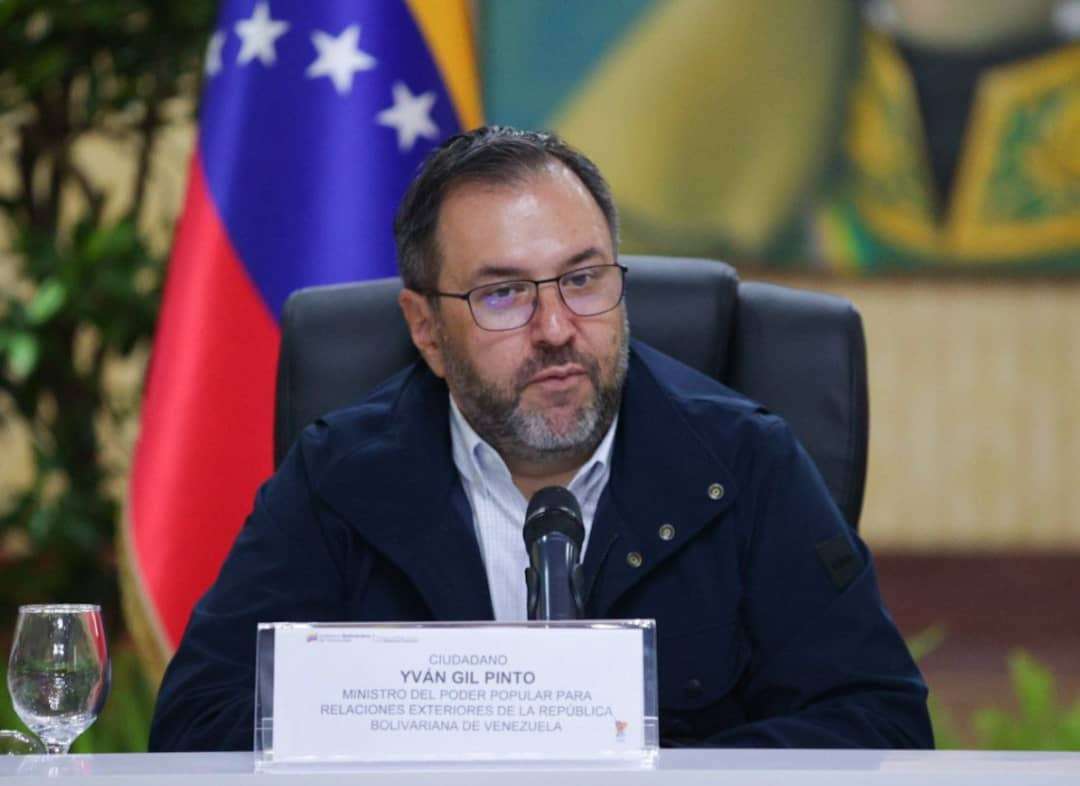Gil tacha de entreguista propuesta energética de la ultraderecha