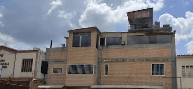 Accionista de una clínica denuncia estafa