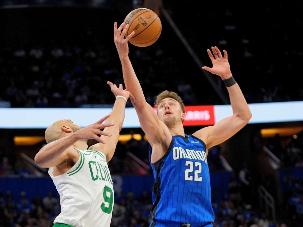 Orlando vence a Boston y se acerca en la serie