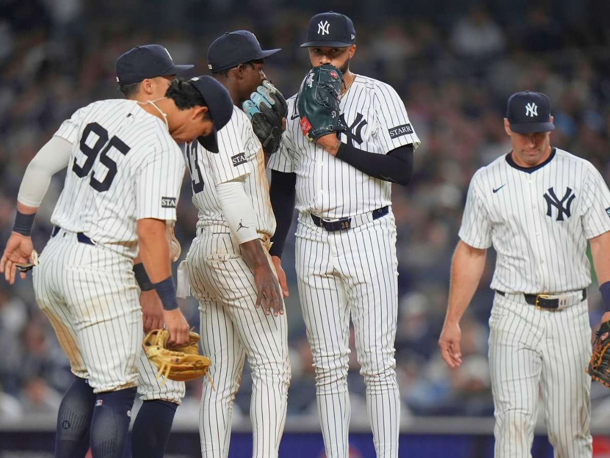 Devin Williams removido de su puesto como cerrador