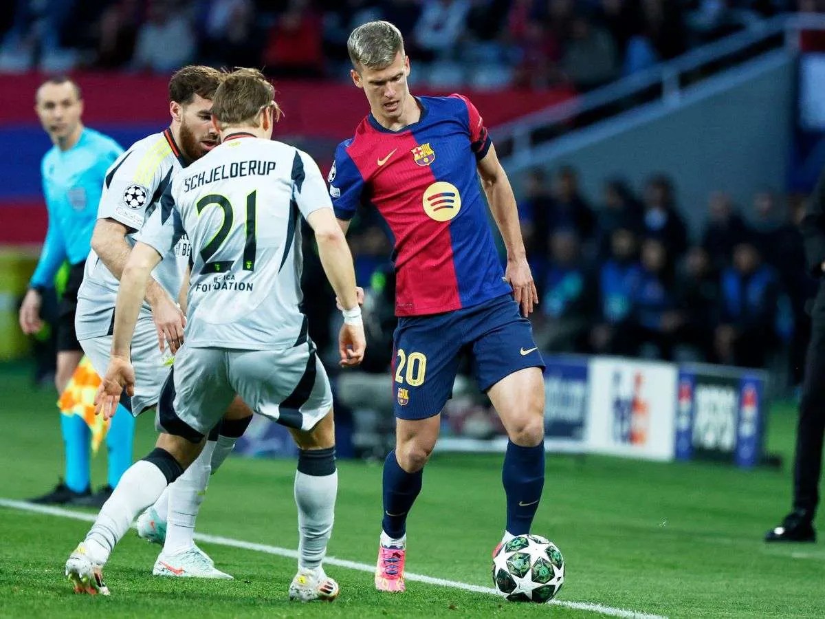 Dani Olmo y Pau Víctor seguirán en el Barcelona