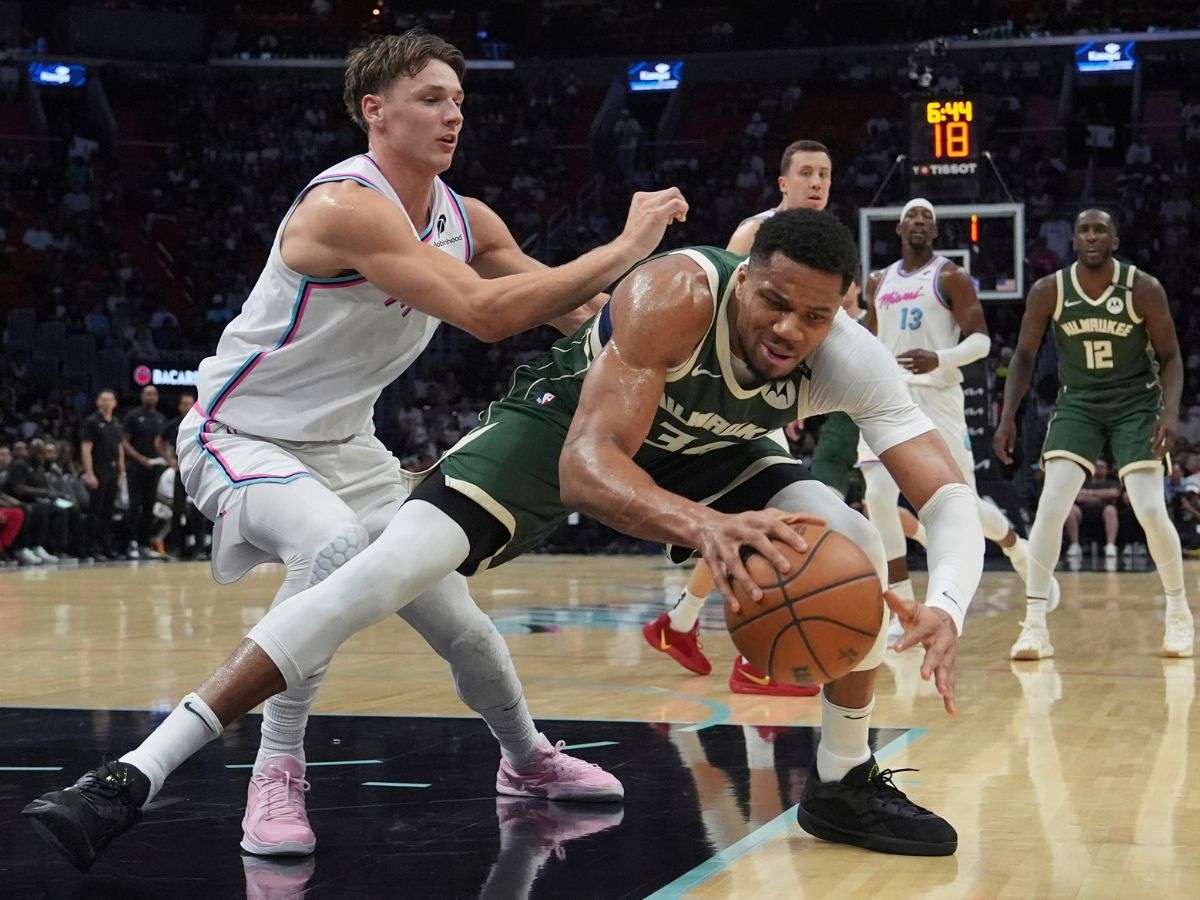 Giannis volvió a guiar a los Bucks a la victoria