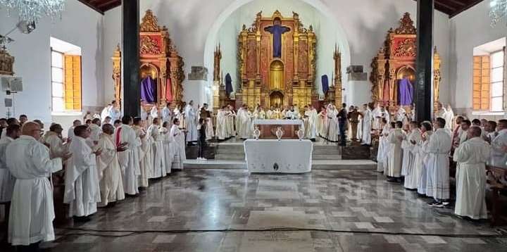 Trujillo celebró el jubileo de los sacerdotes en misa crismal