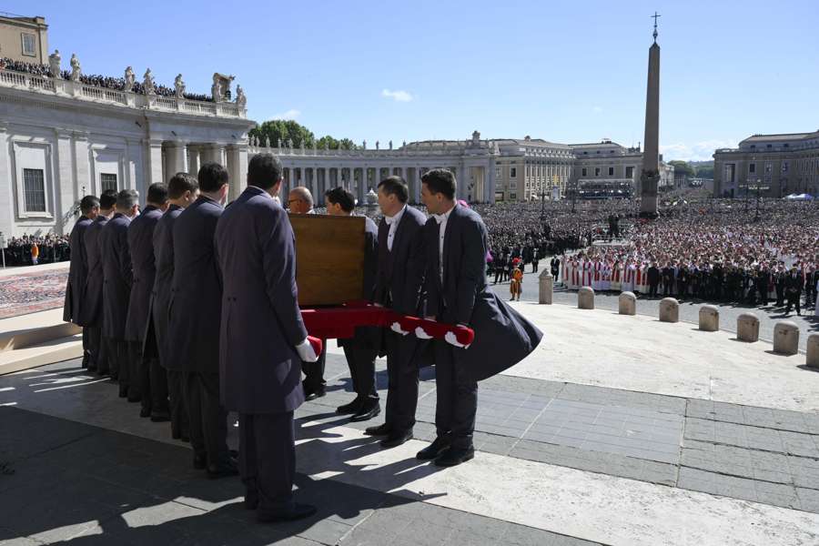 Asistieron 250.000 personas al funeral del papa Francisco