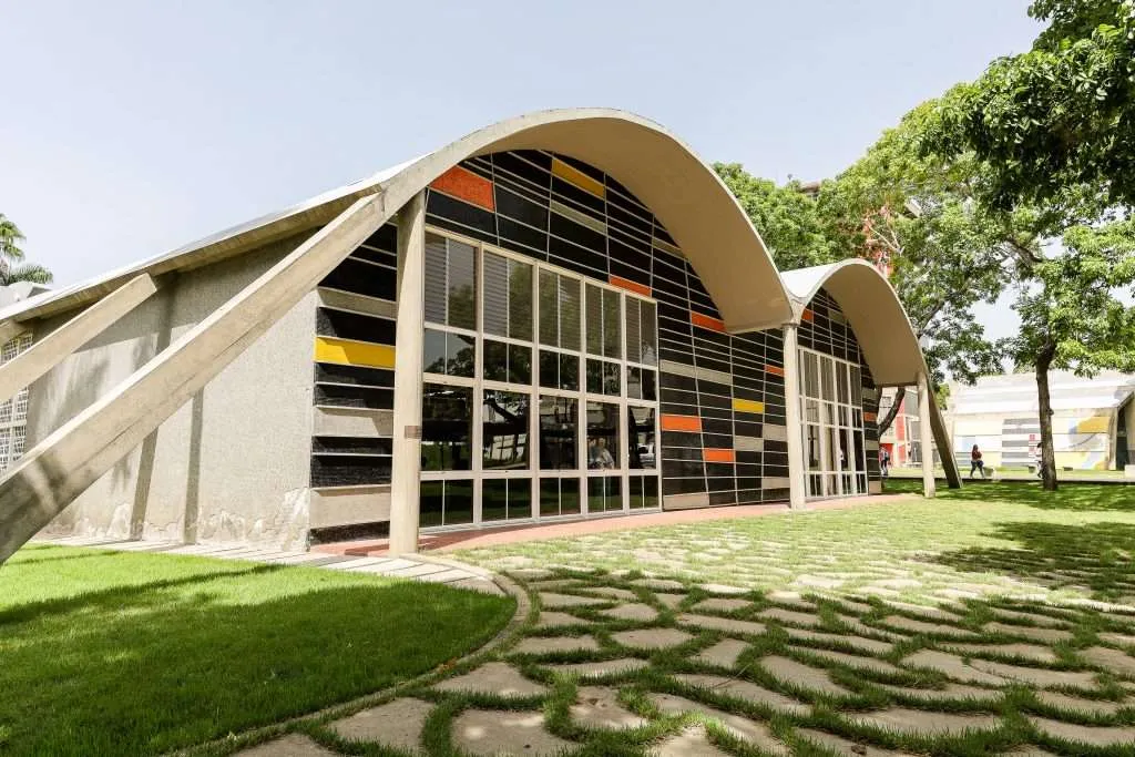 Universidades abordarán temas sobre venezolanos en El Salvador