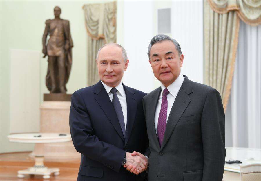 Presidente Putin destacó desarrollo de relaciones entre Rusia y China