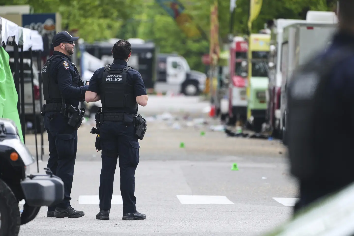 Mueren once personas por atropello masivo en Canadá