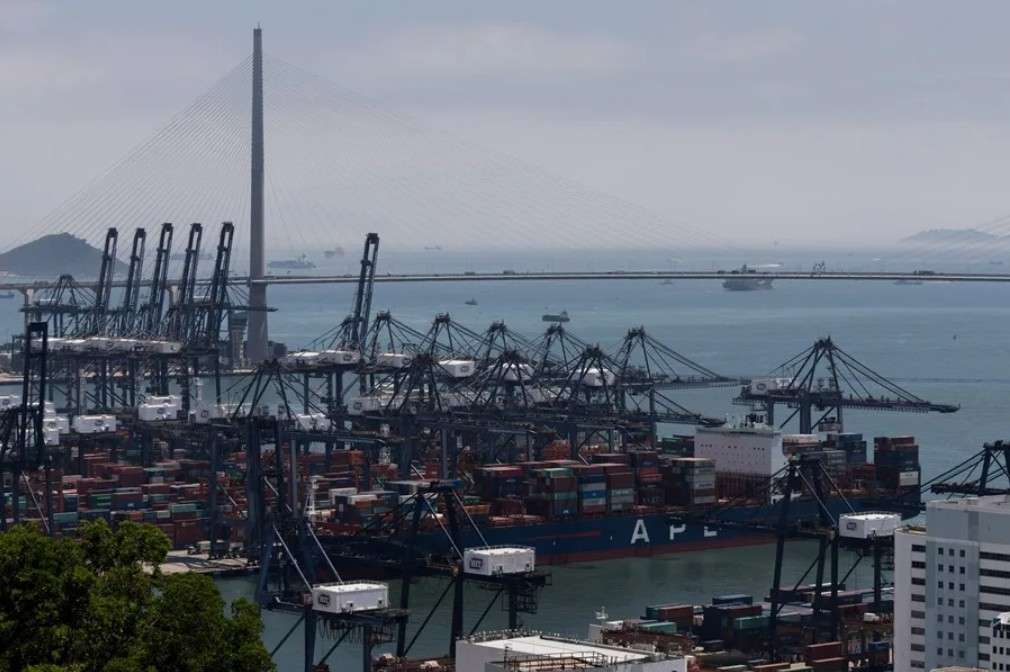 China ajusta aranceles adicionales de 84% a productos de EEUU
