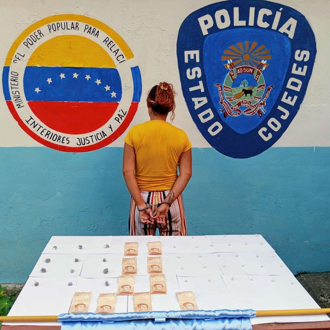 PoliCojedes detuvo mujer con 42 envoltorios de droga