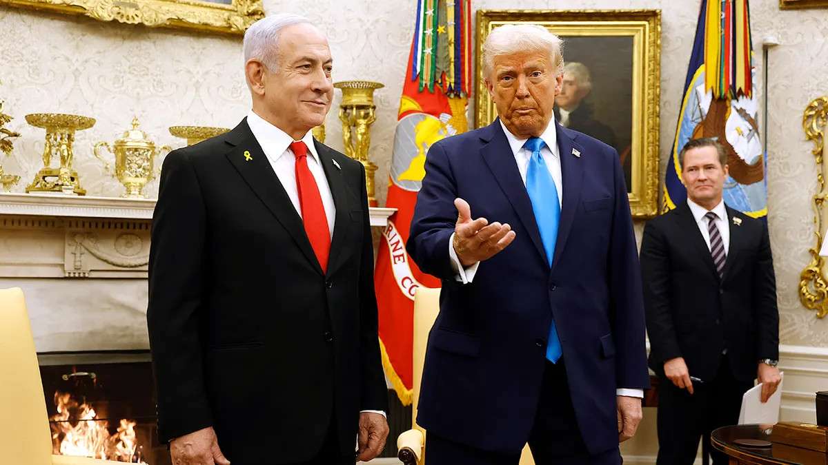 Trump revela que mantiene conversaciones nucleares con Irán
