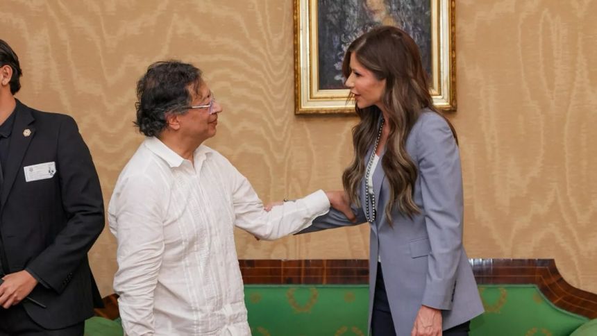 Secretaria de Seguridad Nacional de EEUU afirmó que Gustavo Petro defendió a los miembros del Tren de Aragua y así respondió
