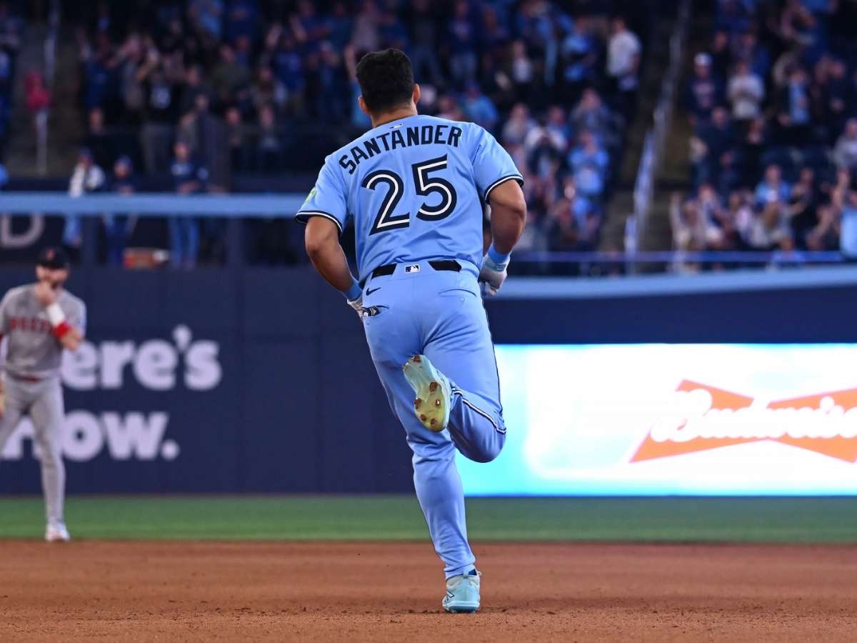 Anthony Santander la botó y Toronto triunfó
