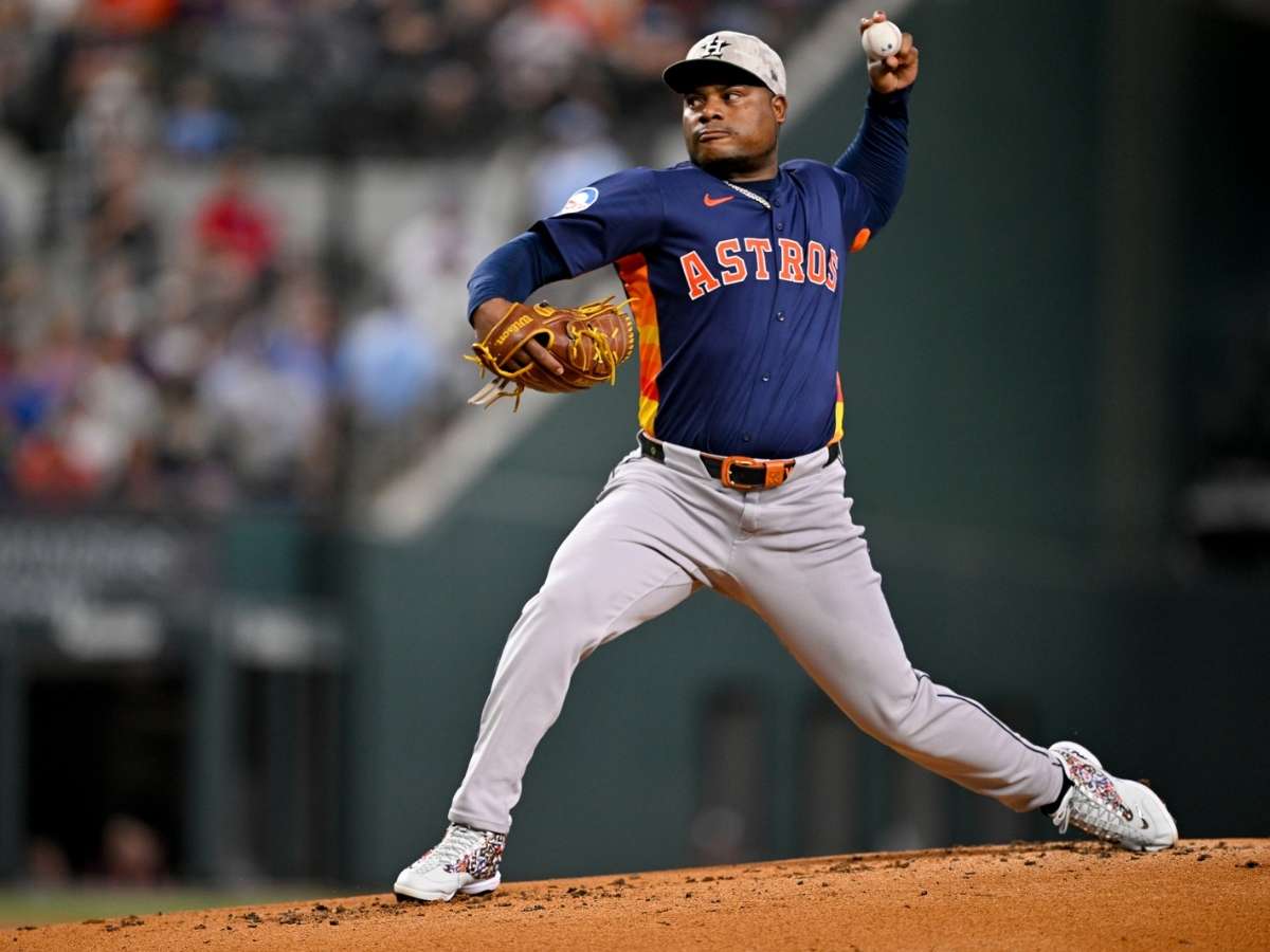 Houston venció a Texas con gran apertura de Valdez