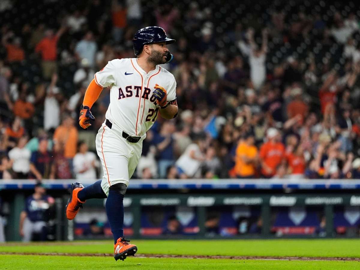 Altuve destrozó al pitcheo de Seattle