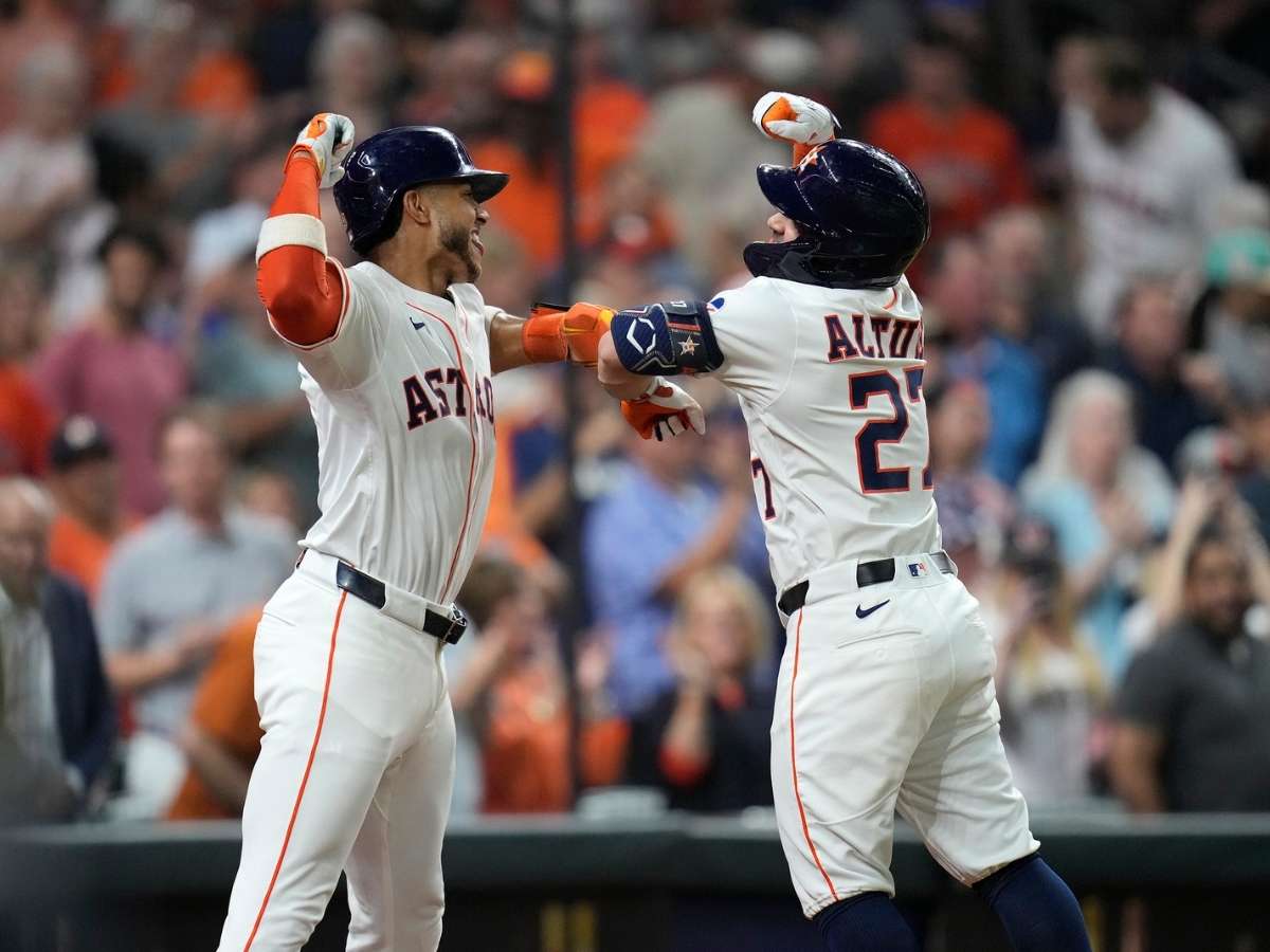 Altuve tuvo una actuación monumental con el madero