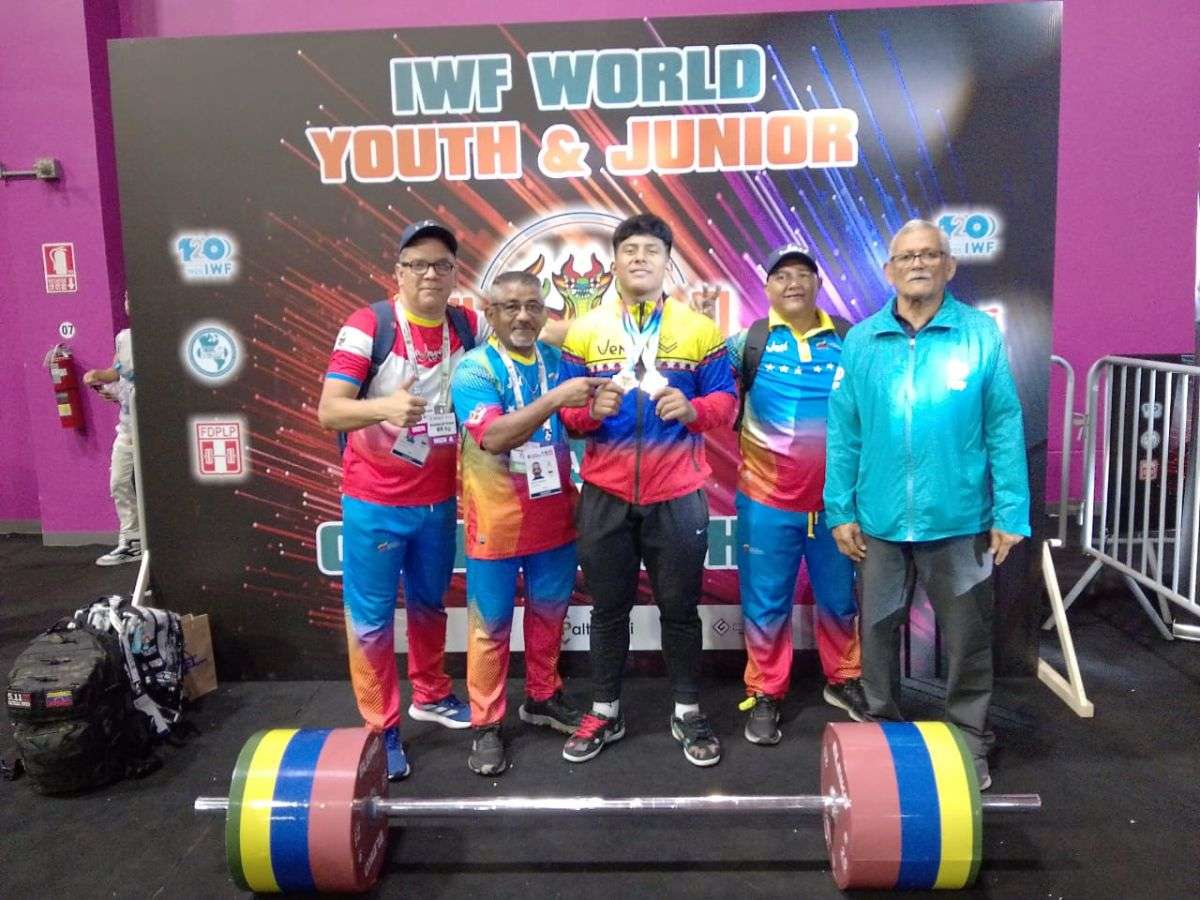 Ángel Rodríguez se alzó con medallas de oro y plata en Lima