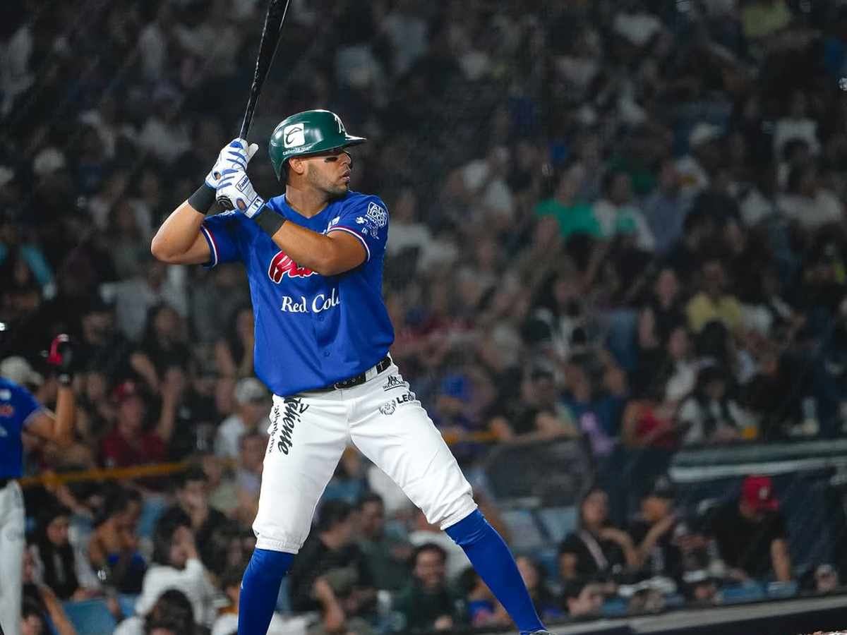 Ángelo Castellano vibró en triunfo de Bravos de León