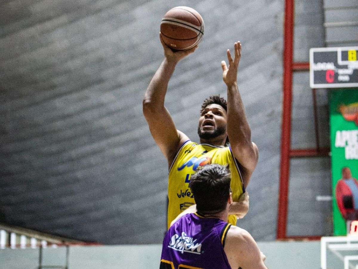 Marinos dejó en el camino a Brillantes
